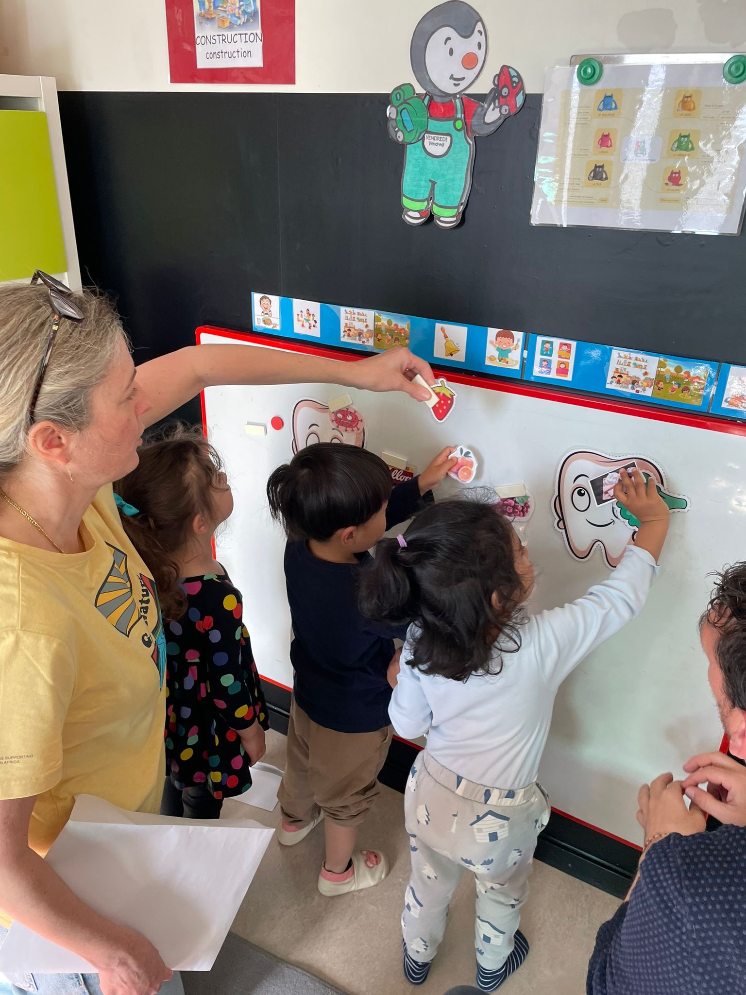prévention dans les crèches et garderies avec un bébé et sa maman